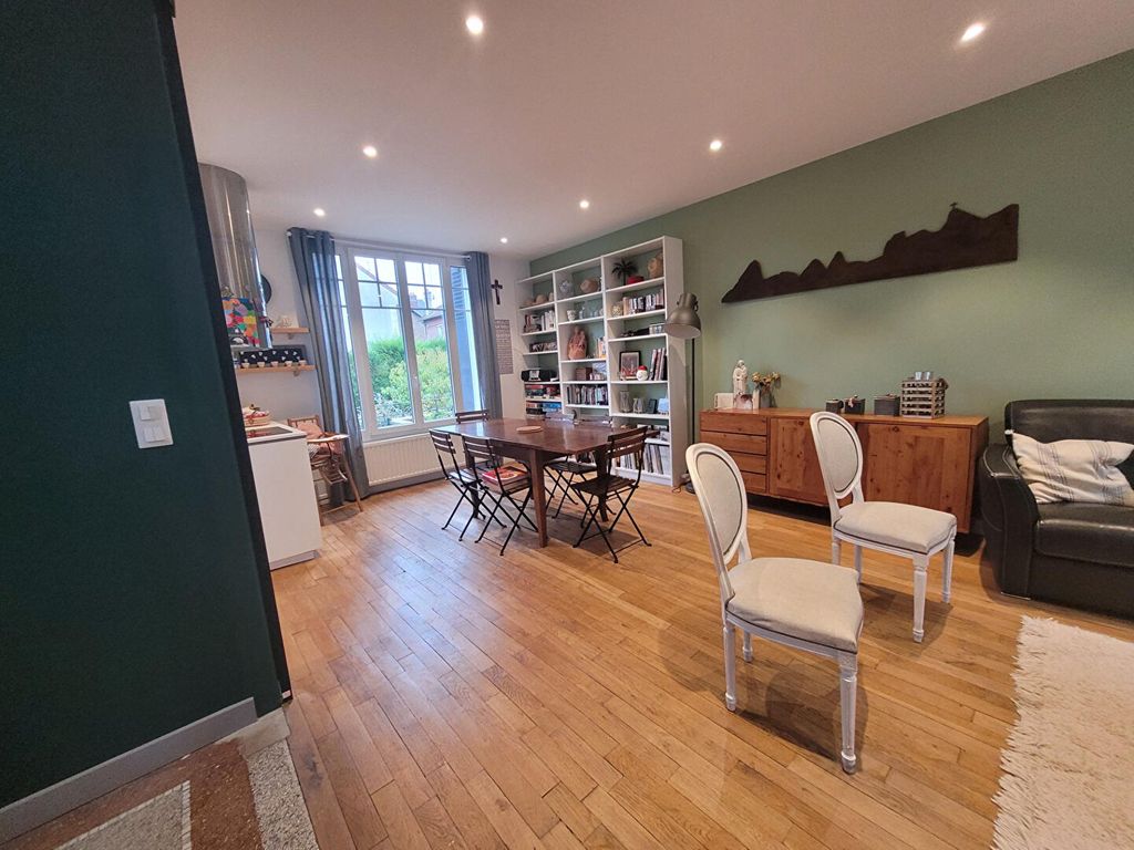 Achat maison à vendre 4 chambres 135 m² - Compiègne