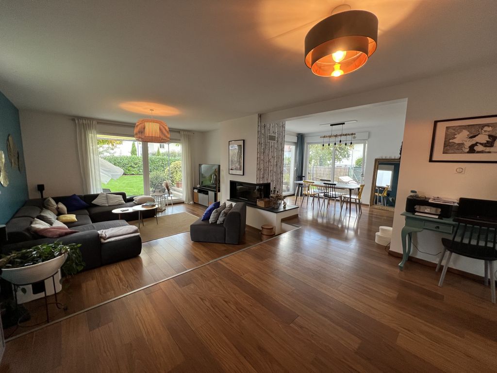 Achat maison à vendre 6 chambres 194 m² - Niederhausbergen