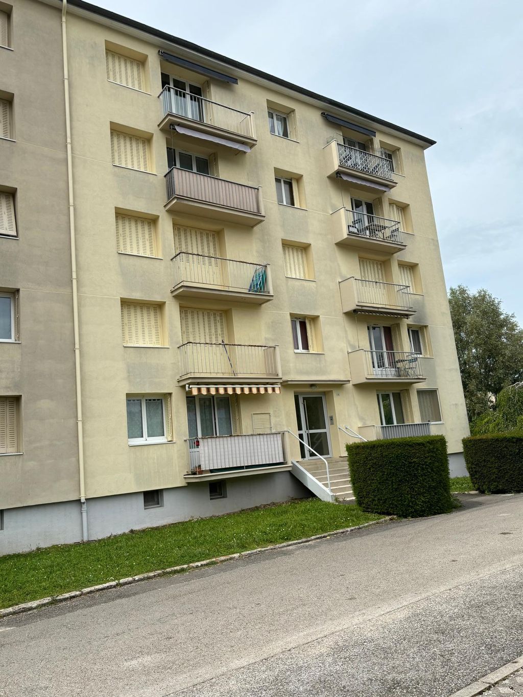 Achat appartement à vendre 4 pièces 65 m² - Lons-le-Saunier