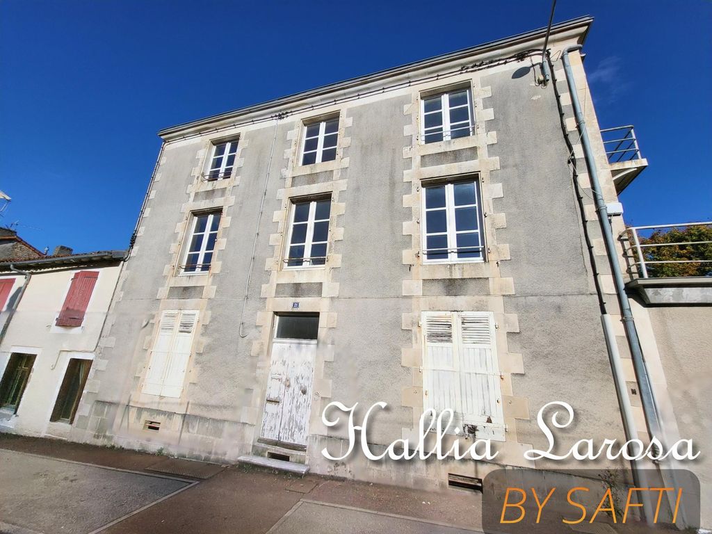 Achat maison à vendre 6 chambres 275 m² - Montmorillon