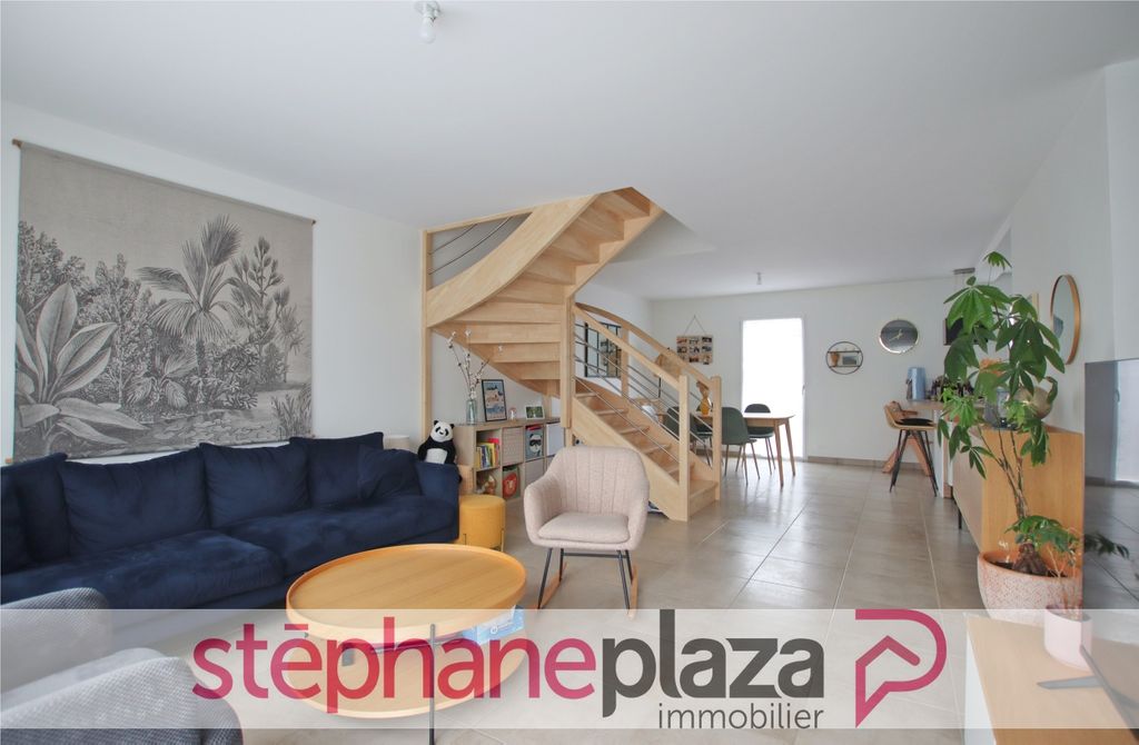 Achat maison à vendre 3 chambres 95 m² - Le Rheu