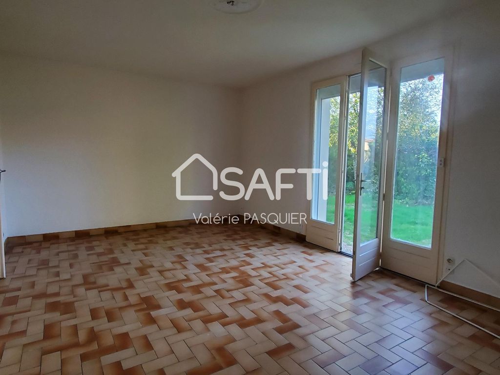 Achat maison à vendre 2 chambres 74 m² - Saint-Étienne-du-Bois