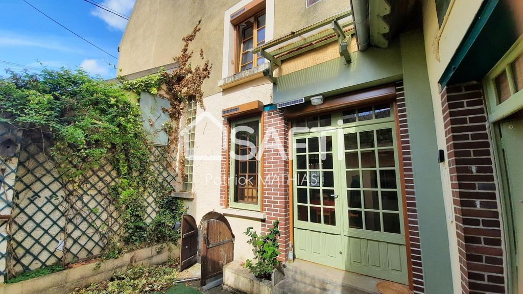 Achat maison à vendre 2 chambres 102 m² - Saint-Aubin-sur-Yonne