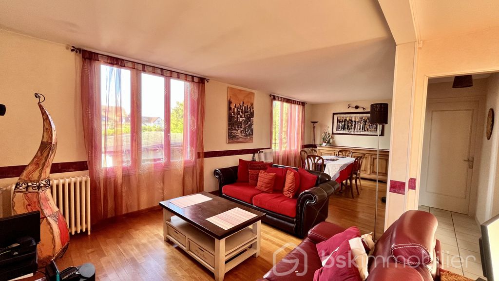 Achat maison à vendre 5 chambres 150 m² - Pontault-Combault