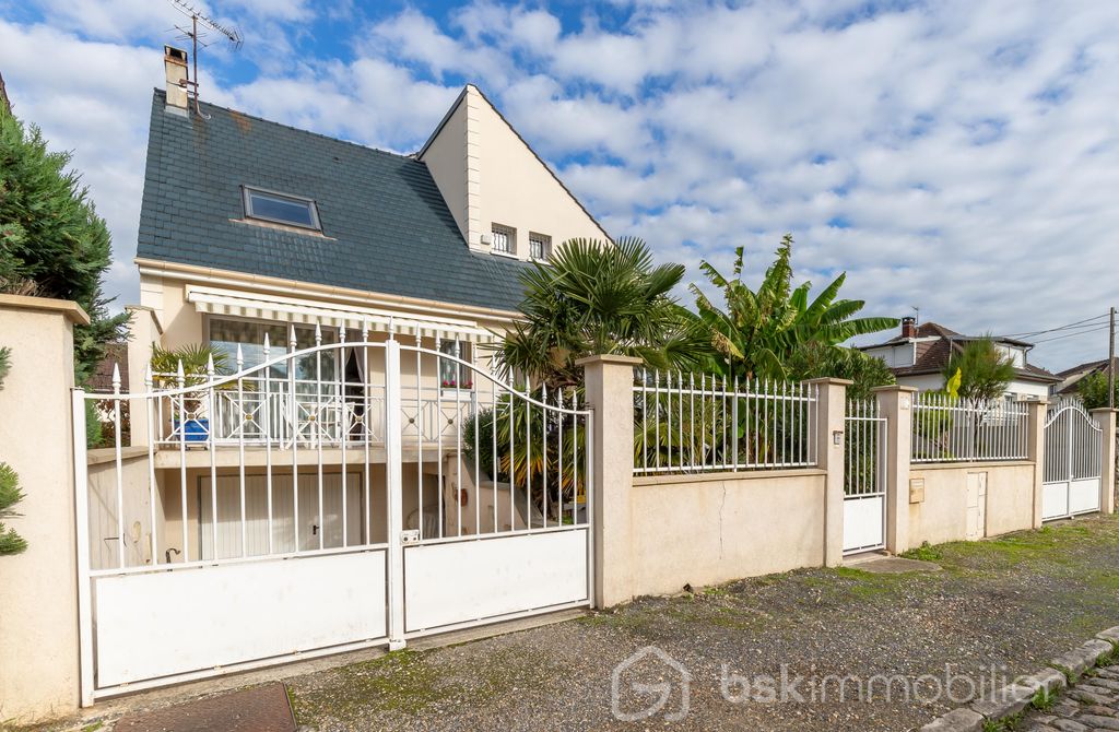 Achat maison à vendre 4 chambres 152 m² - Mitry-Mory