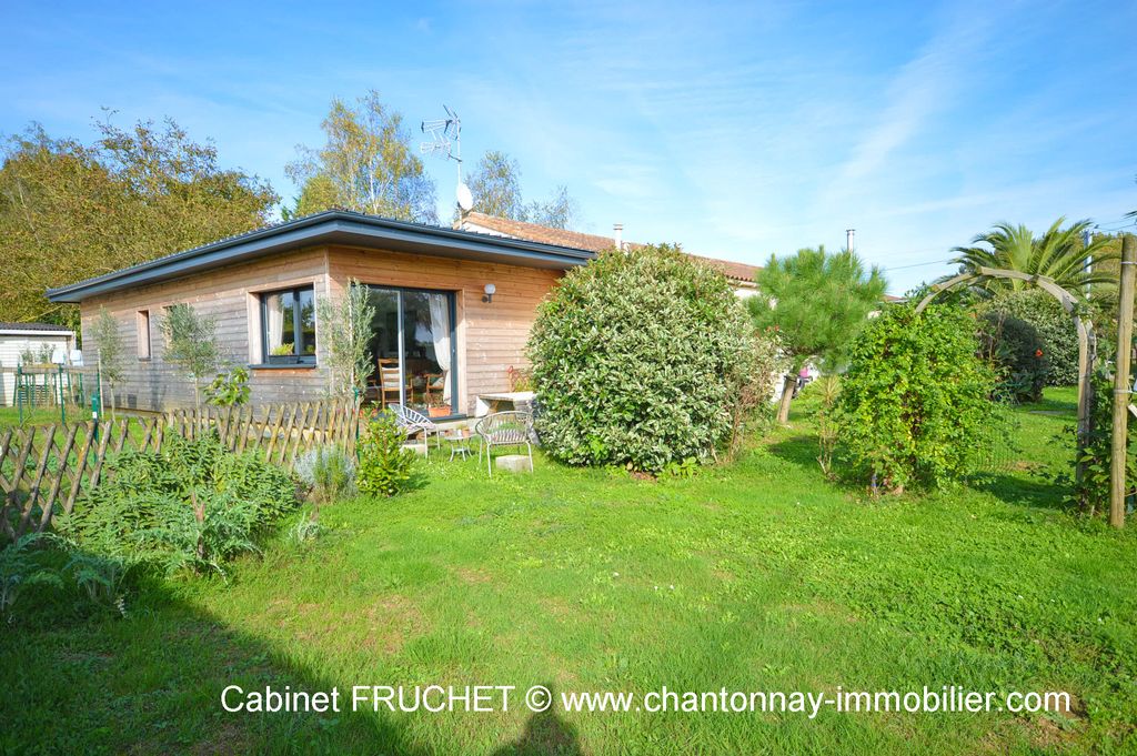 Achat maison à vendre 5 chambres 201 m² - Chantonnay