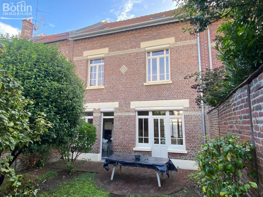 Achat maison à vendre 4 chambres 145 m² - Amiens