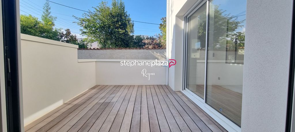 Achat appartement à vendre 3 pièces 73 m² - Royan