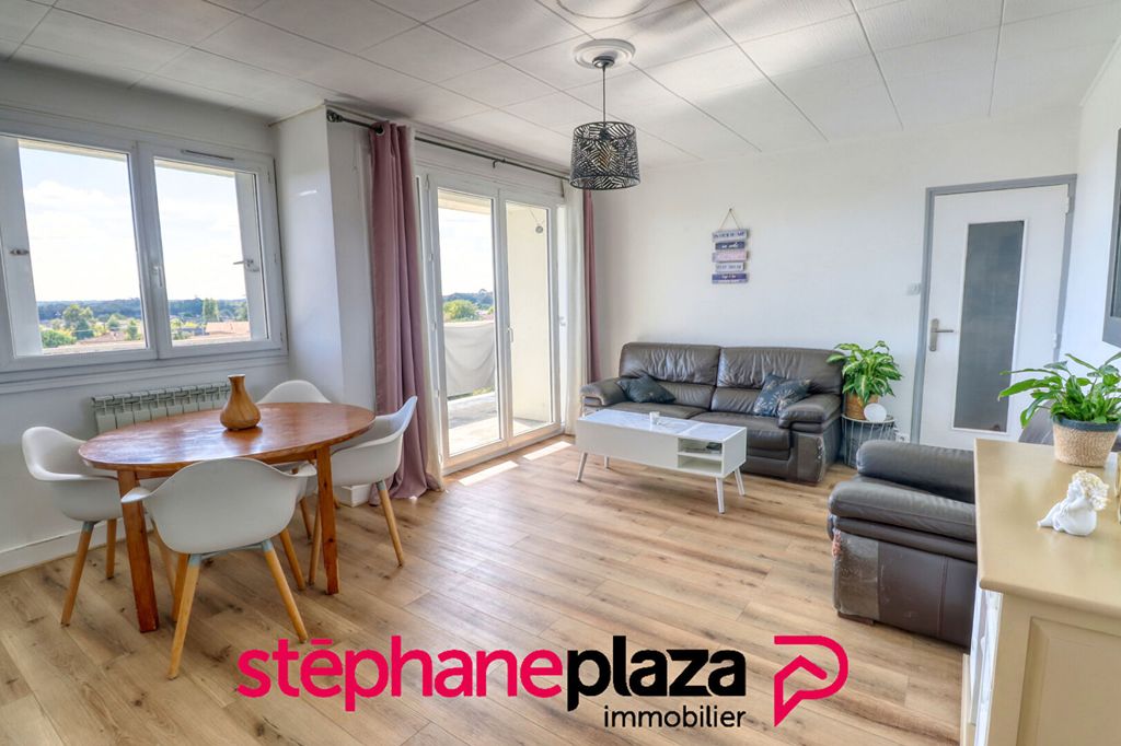 Achat appartement à vendre 5 pièces 87 m² - Saint-Médard-en-Jalles