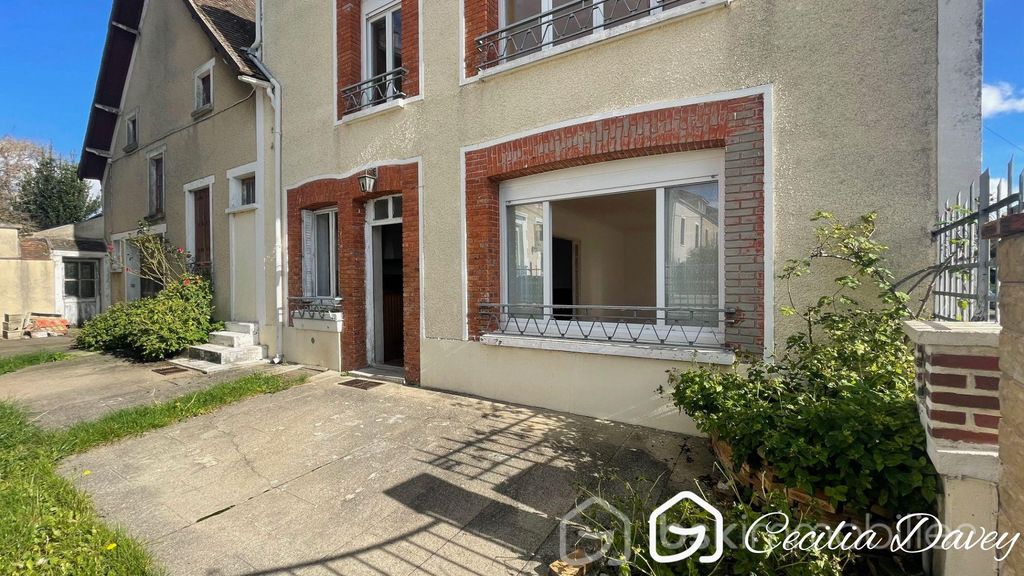 Achat maison à vendre 3 chambres 130 m² - Misy-sur-Yonne