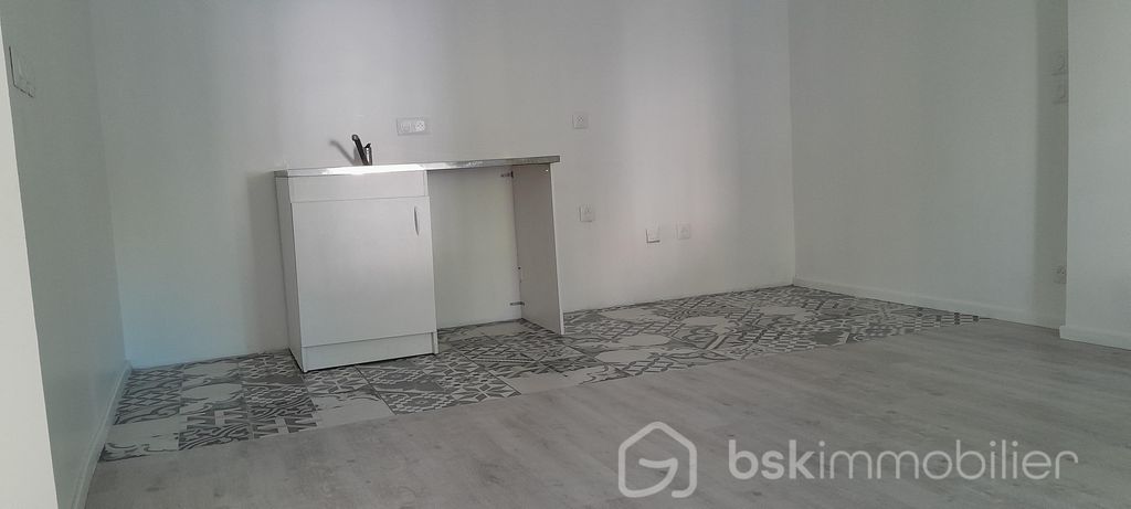 Achat appartement à vendre 3 pièces 54 m² - Laragne-Montéglin