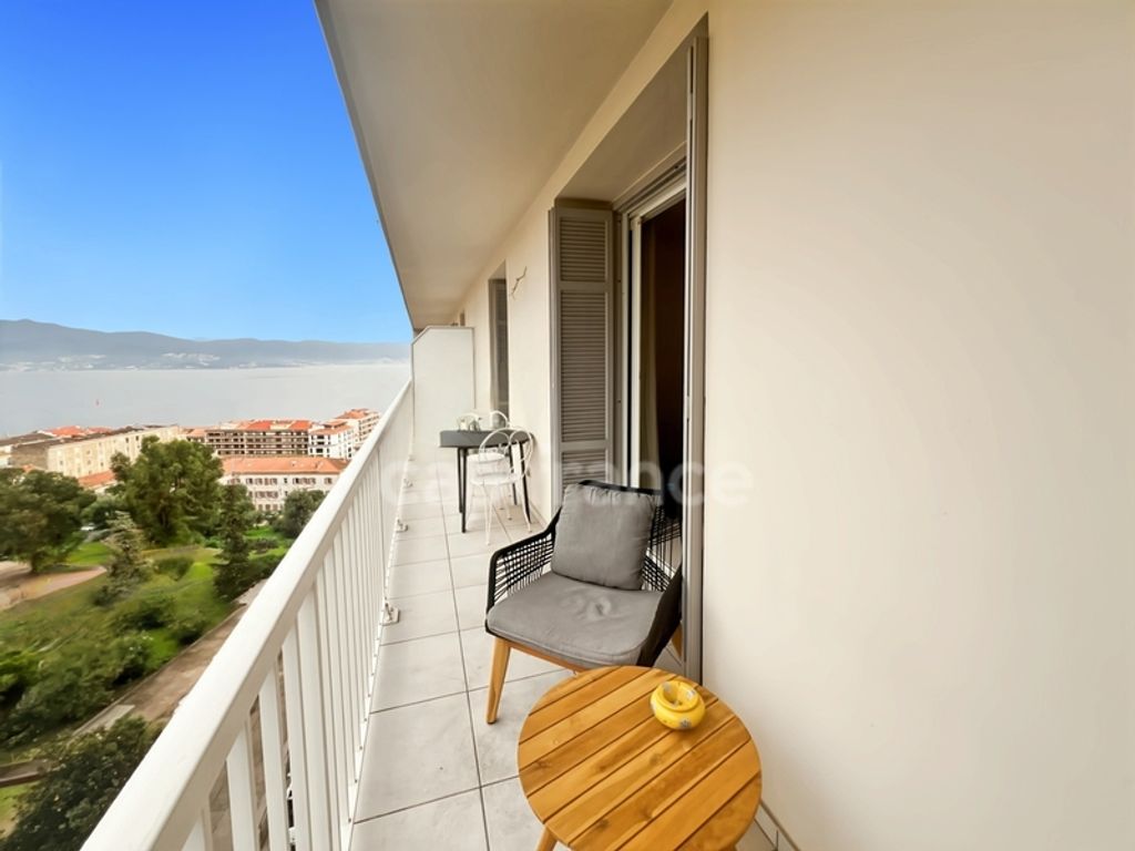 Achat appartement à vendre 4 pièces 98 m² - Ajaccio