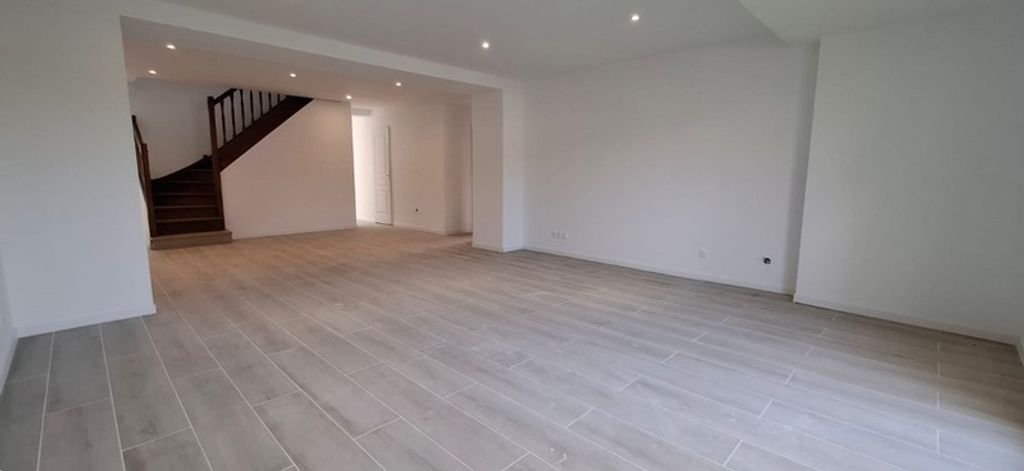 Achat maison à vendre 3 chambres 116 m² - Saint-Quentin