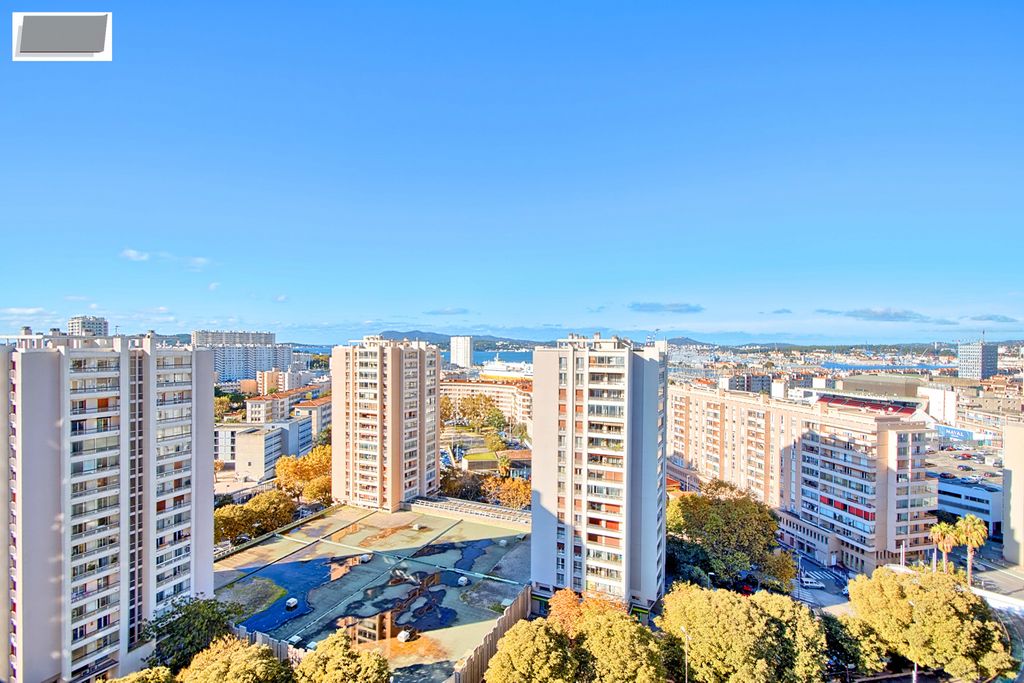 Achat appartement à vendre 5 pièces 128 m² - Toulon