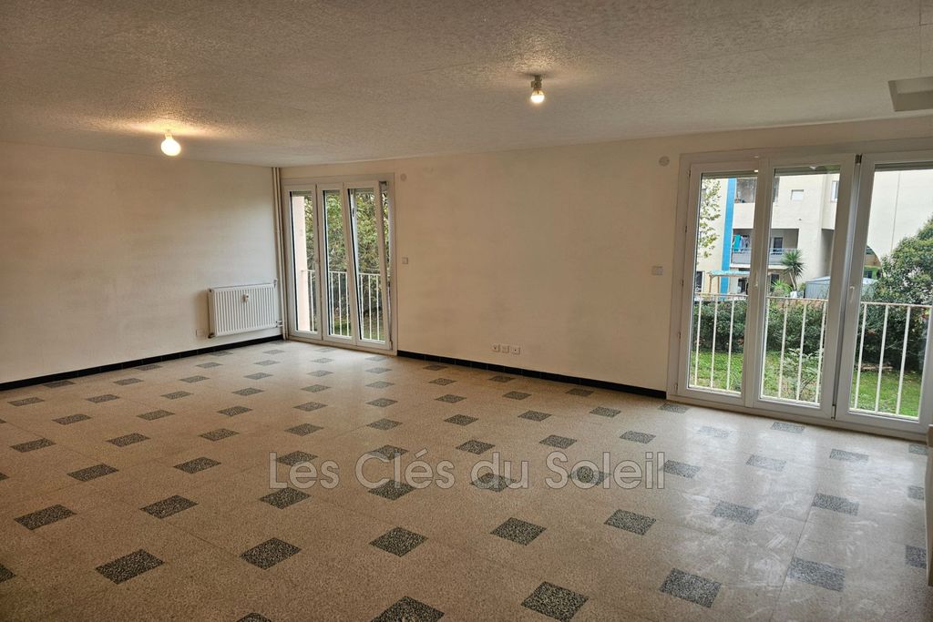 Achat appartement à vendre 5 pièces 82 m² - Hyères