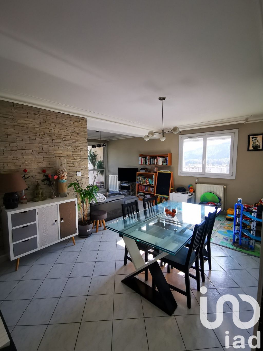 Achat appartement à vendre 3 pièces 71 m² - Sassenage