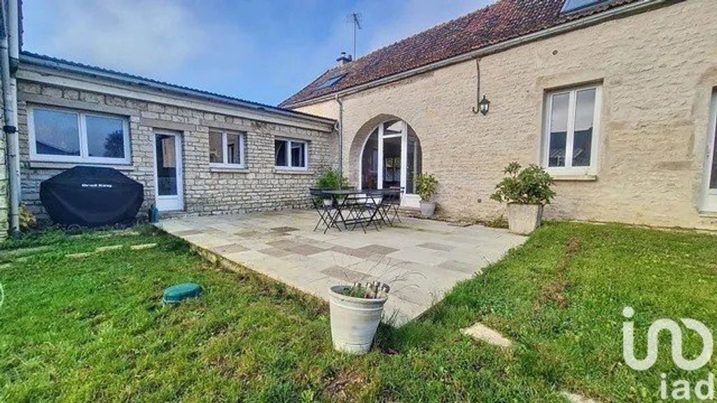 Achat maison à vendre 4 chambres 300 m² - Censy