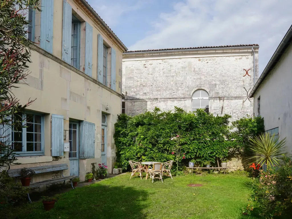 Achat maison à vendre 5 chambres 158 m² - Breuillet