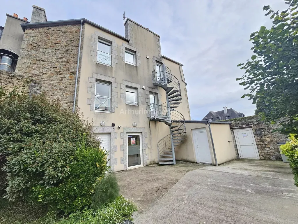 Achat appartement à vendre 8 pièces 210 m² - Guingamp