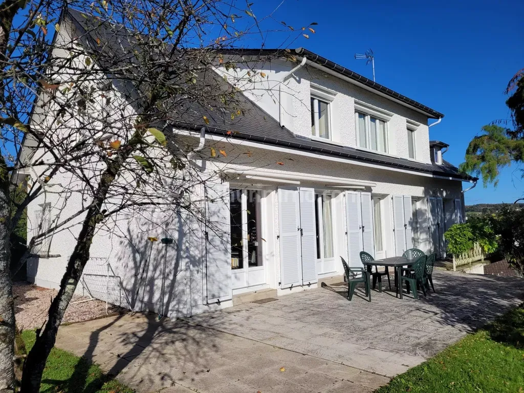 Achat maison à vendre 7 chambres 203 m² - Charleville-Mézières