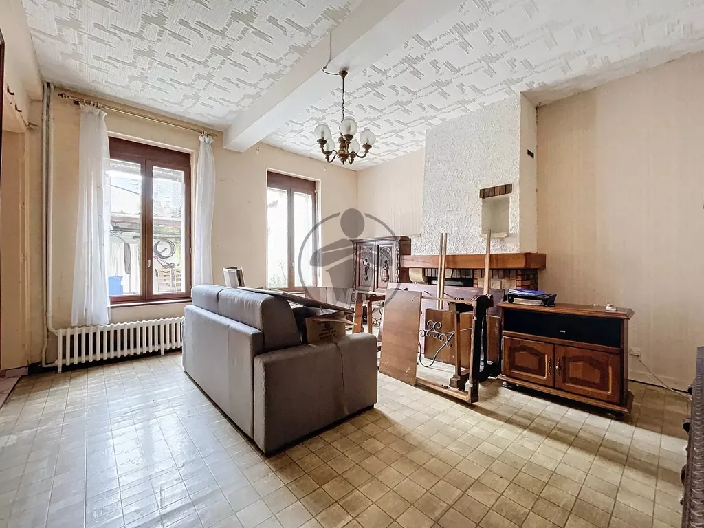 Achat maison à vendre 4 chambres 113 m² - Saint-Quentin