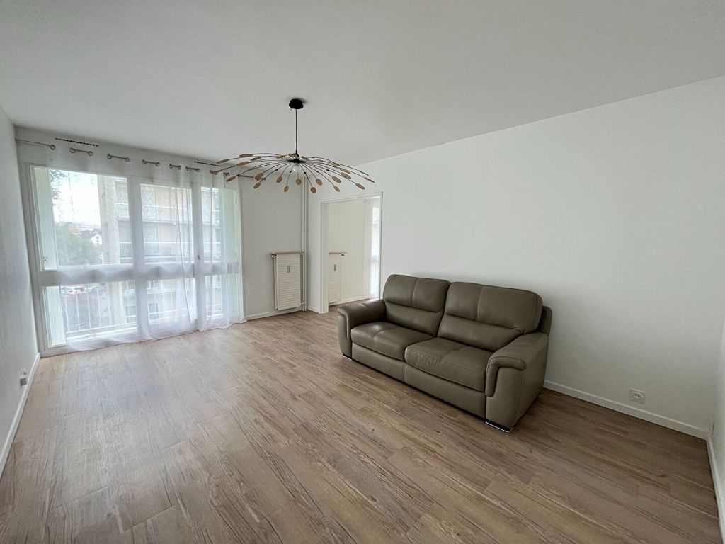 Achat appartement à vendre 5 pièces 95 m² - Fleury-les-Aubrais