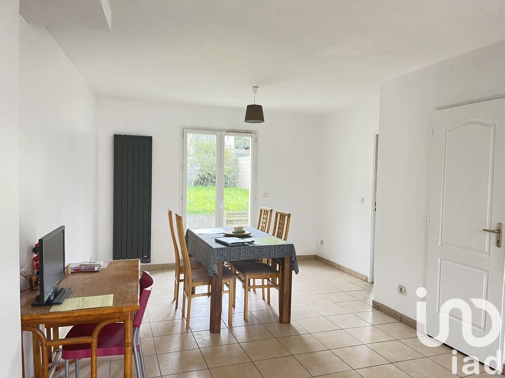 Achat maison à vendre 4 chambres 92 m² - Sainte-Geneviève-des-Bois