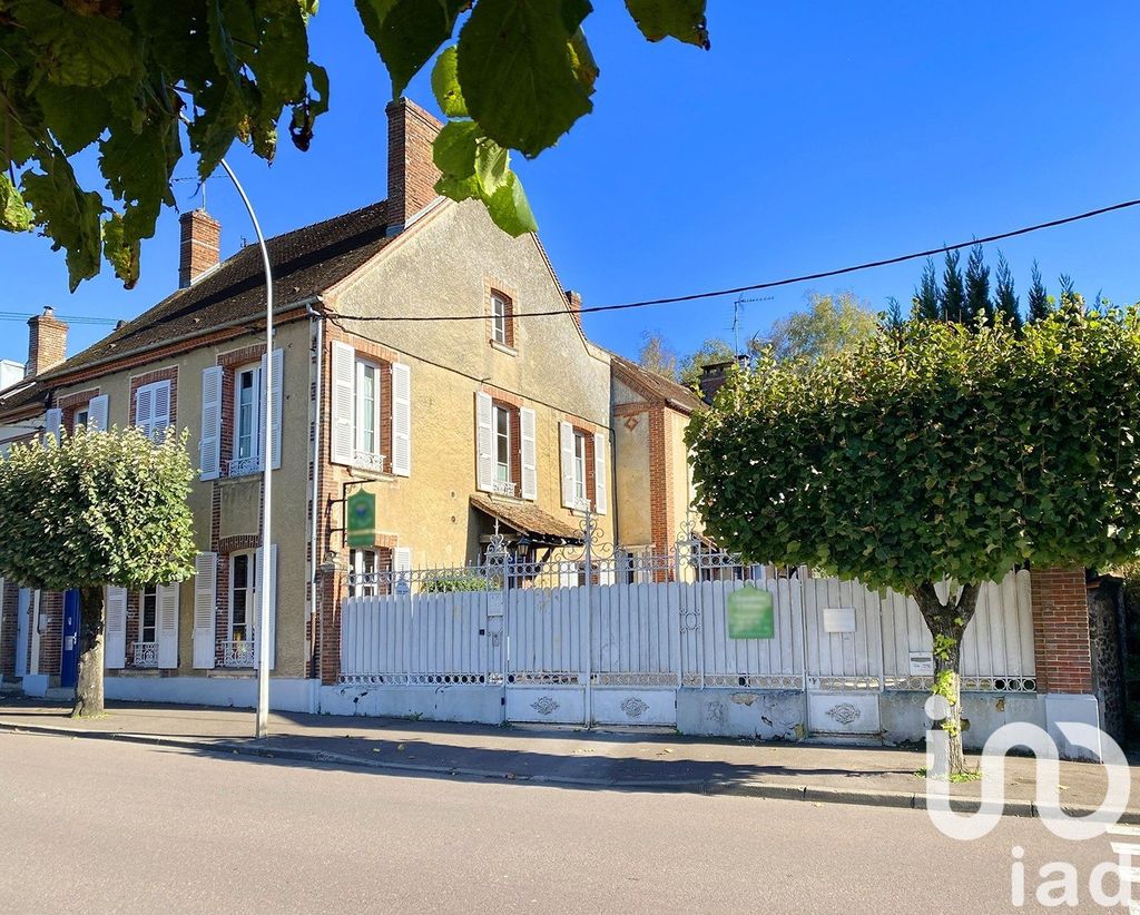 Achat maison à vendre 4 chambres 242 m² - Toucy