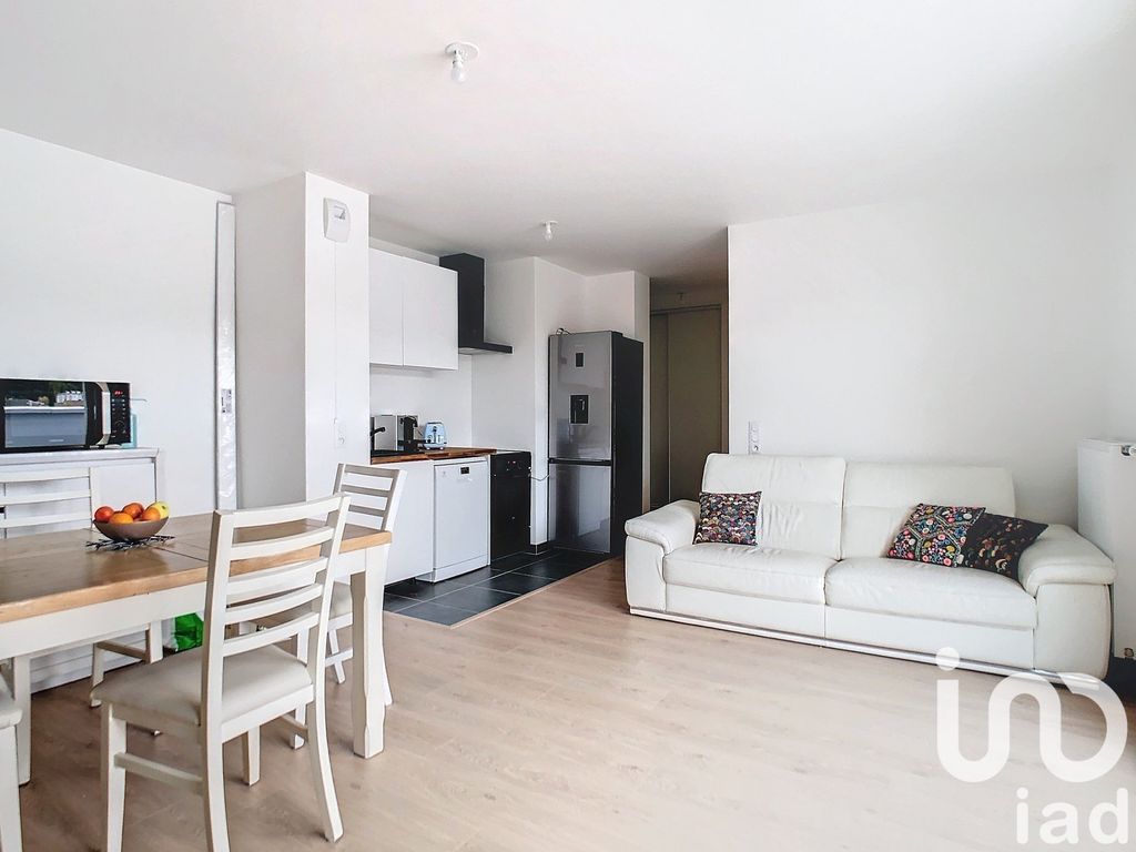 Achat appartement à vendre 4 pièces 75 m² - Saint-Cyr-l'École