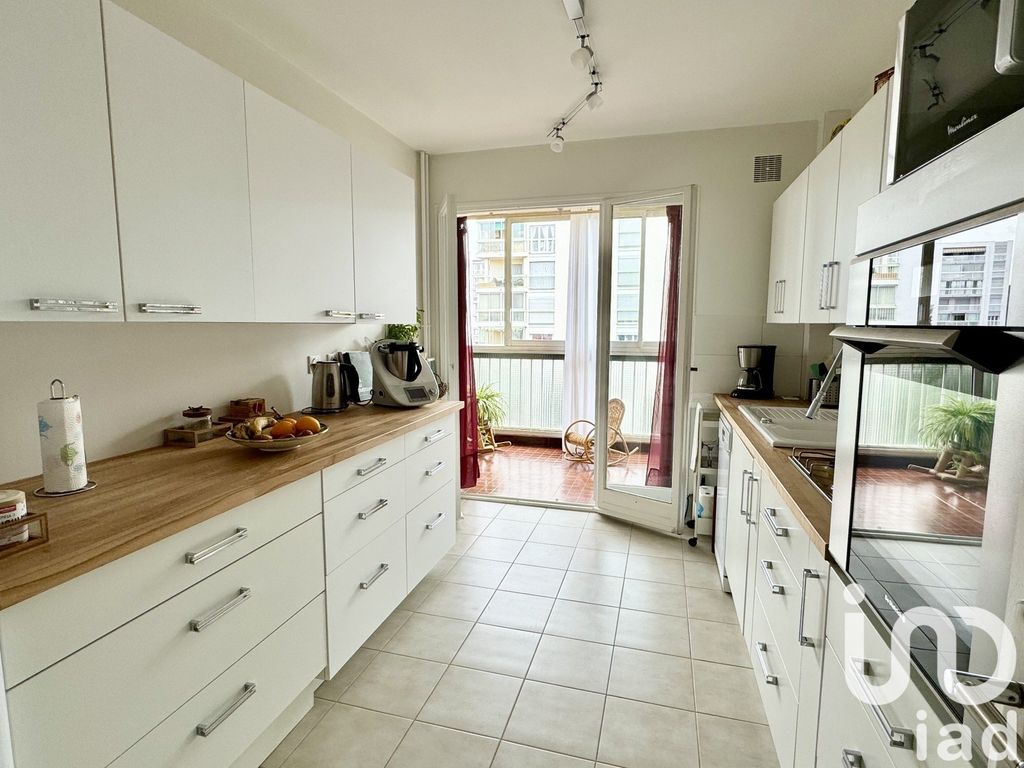 Achat appartement à vendre 4 pièces 87 m² - La Valette-du-Var