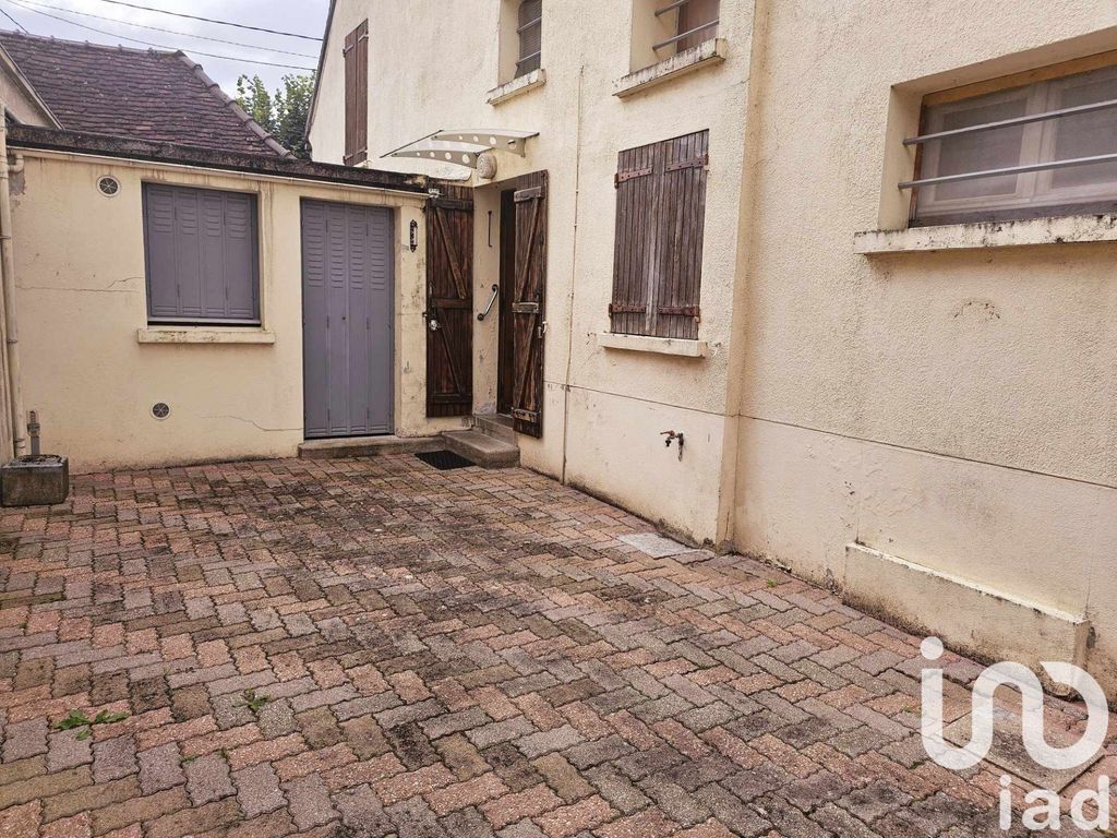 Achat maison à vendre 3 chambres 99 m² - Villeneuve-sur-Yonne