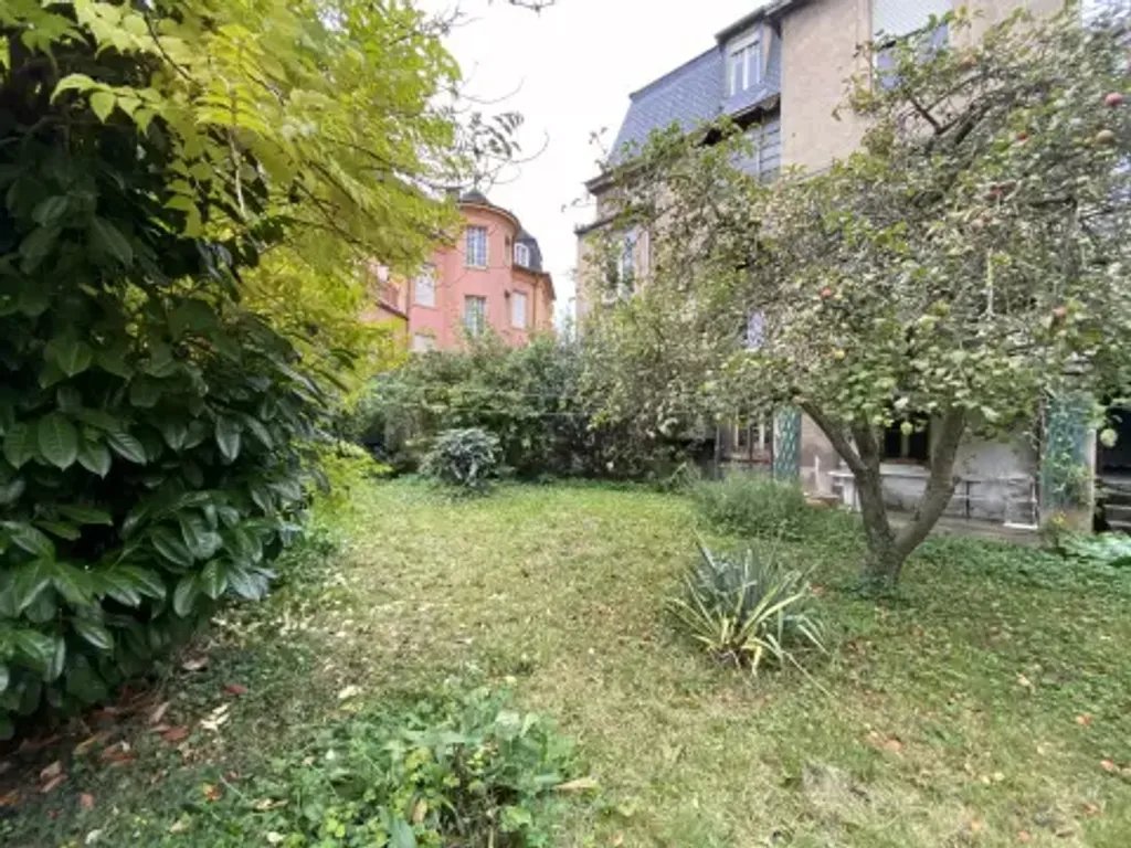 Achat maison à vendre 5 chambres 214 m² - Thionville