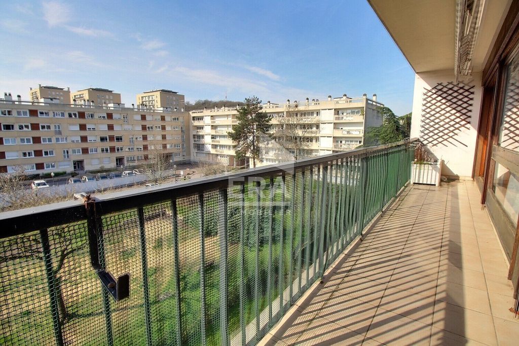 Achat appartement à vendre 4 pièces 90 m² - Le Plessis-Robinson