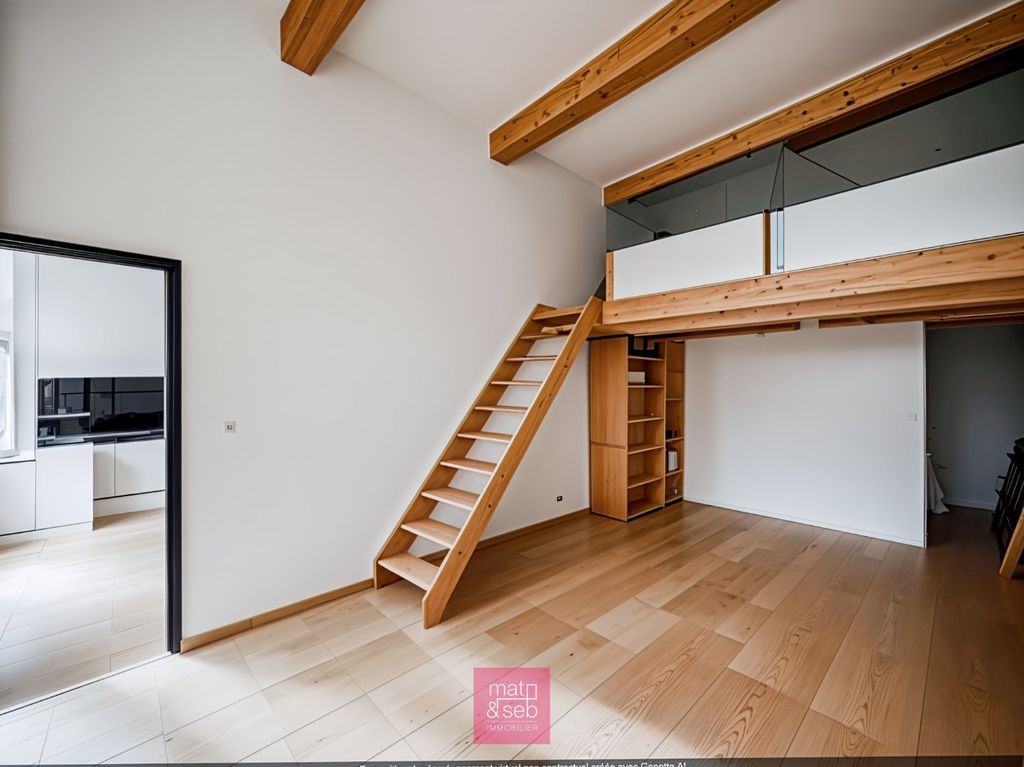 Achat loft à vendre 1 pièce 38 m² - Marseille 1er arrondissement