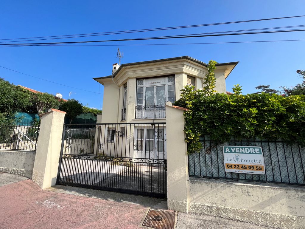 Achat maison à vendre 6 chambres 208 m² - Villeneuve-Loubet