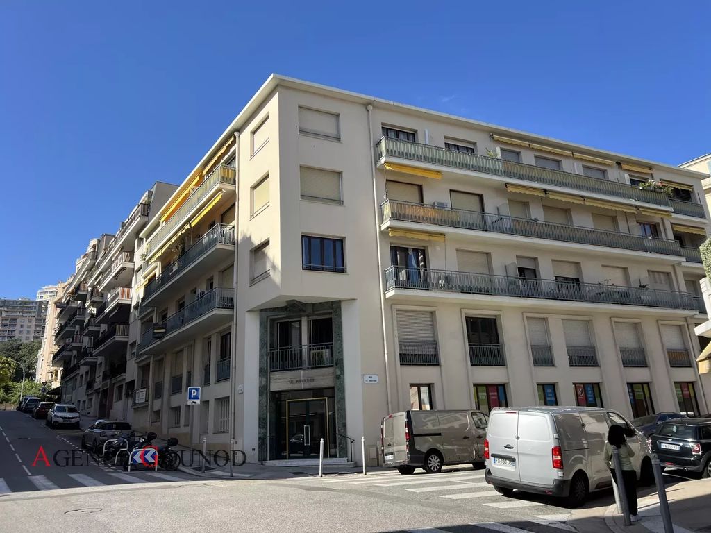 Achat appartement à vendre 4 pièces 83 m² - Nice