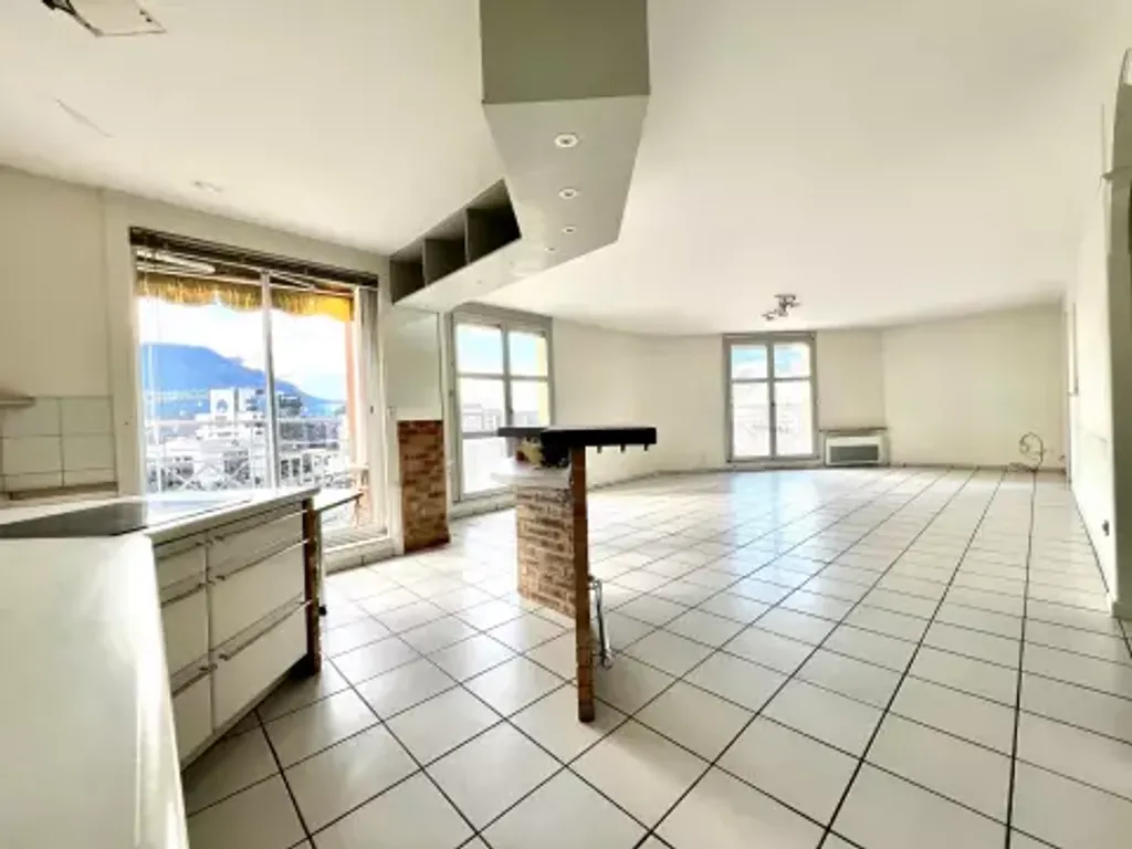 Achat appartement à vendre 4 pièces 105 m² - Grenoble