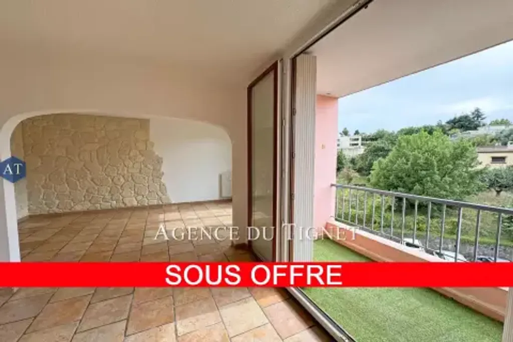 Achat appartement à vendre 4 pièces 84 m² - Grasse