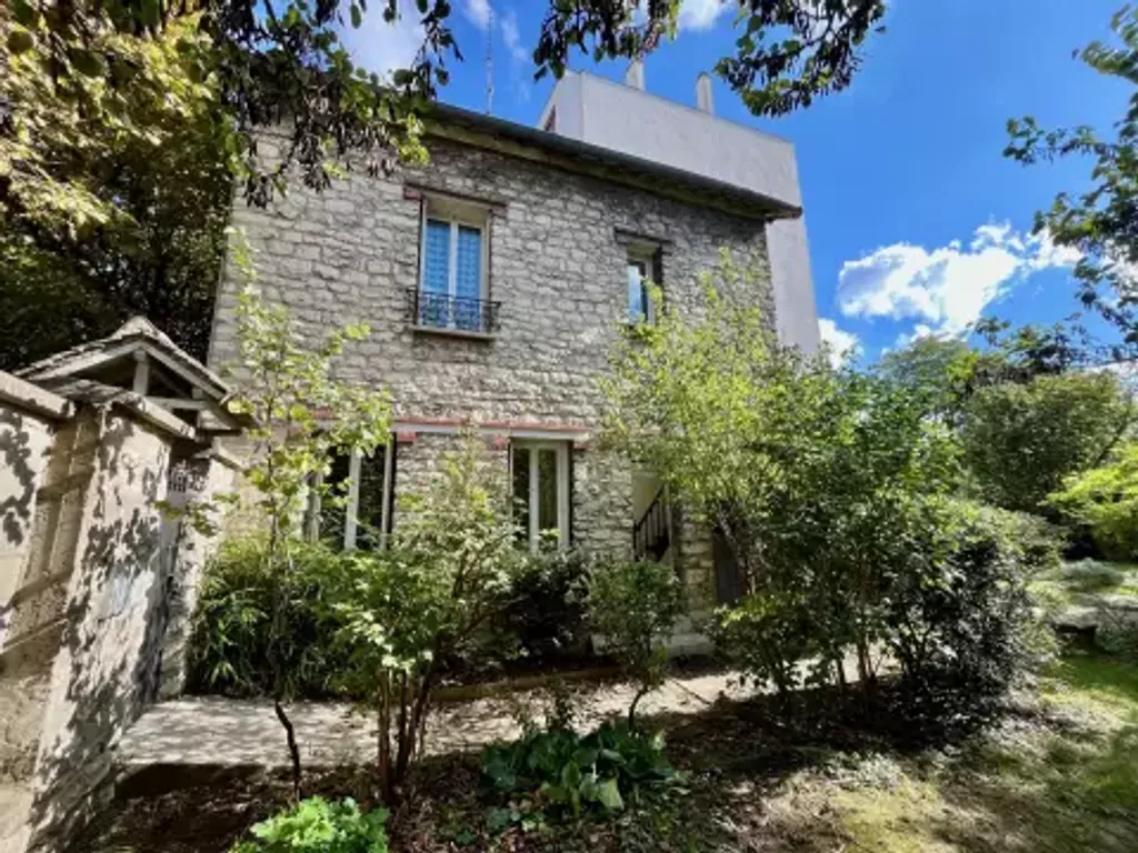 Achat maison à vendre 4 chambres 139 m² - Saint-Maur-des-Fossés