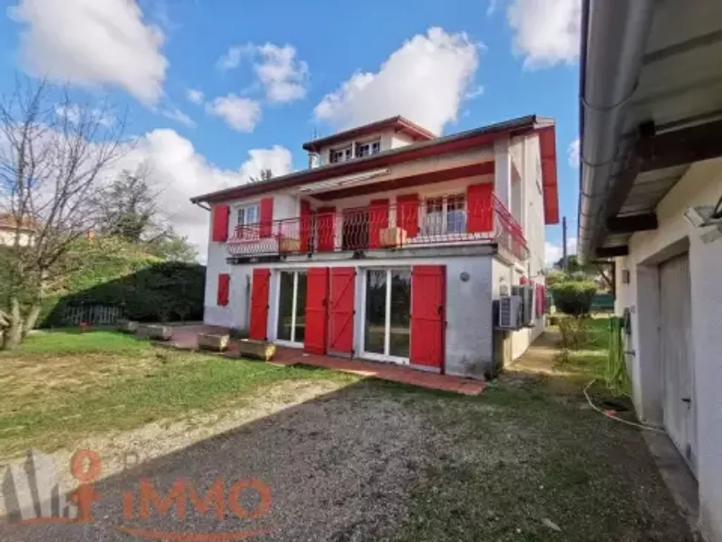 Achat maison à vendre 7 chambres 274 m² - Janneyrias