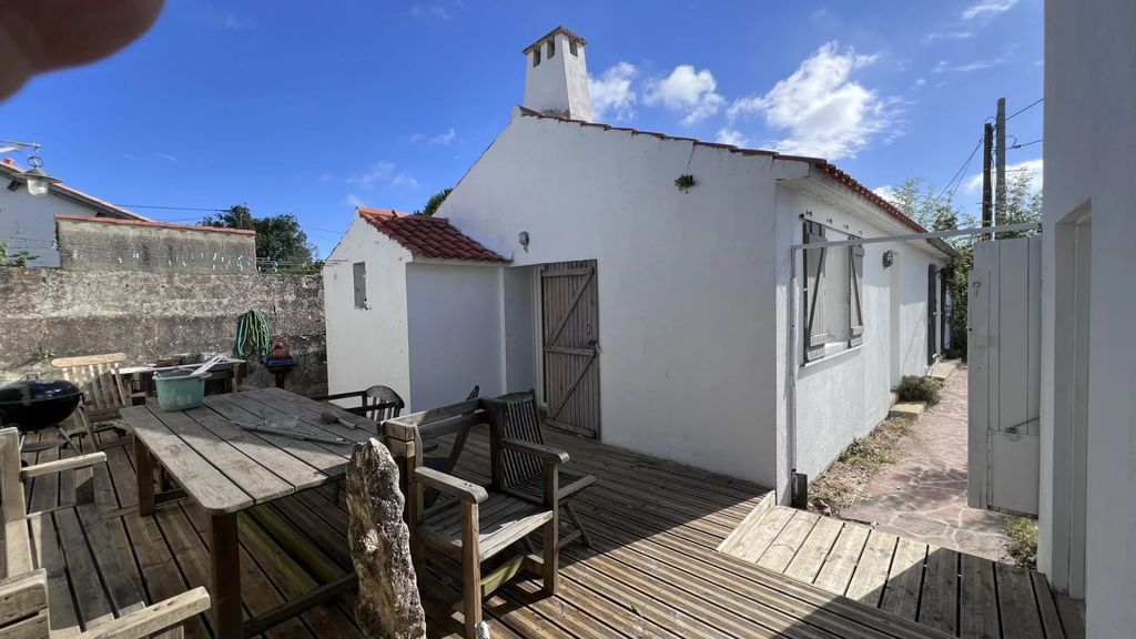 Achat maison à vendre 3 chambres 90 m² - La Guérinière