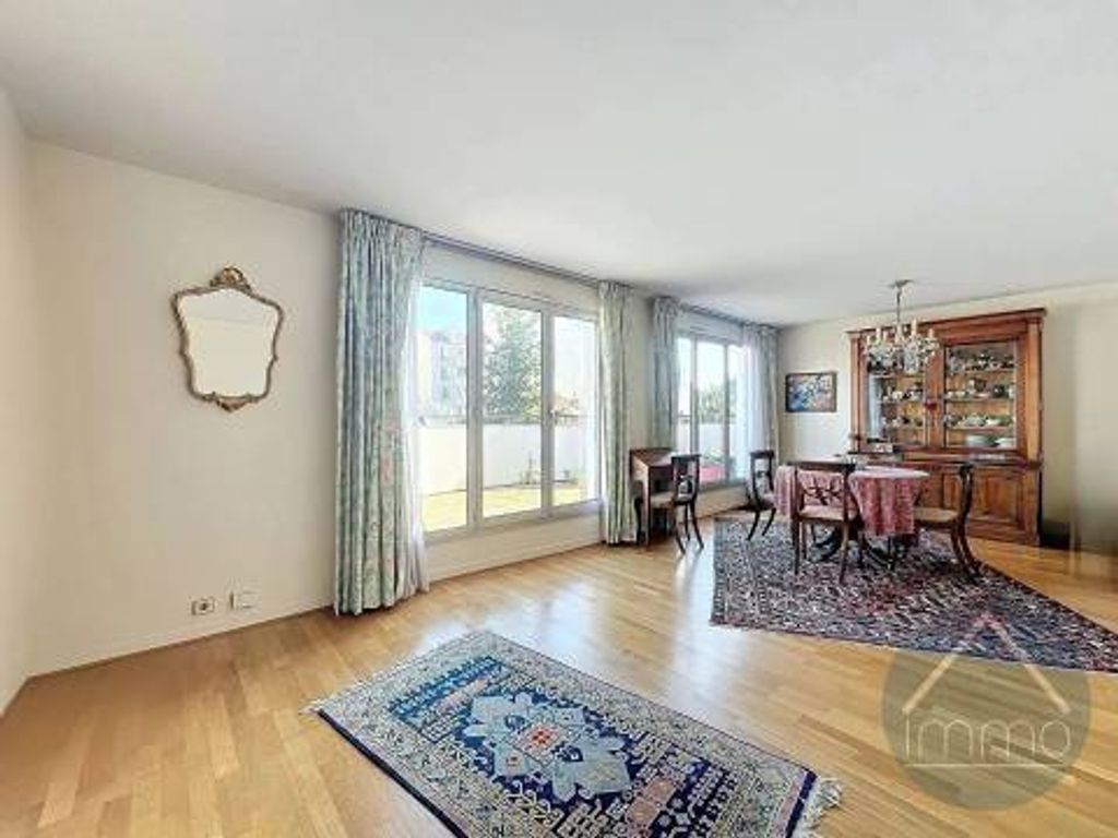 Achat appartement à vendre 3 pièces 79 m² - Courbevoie