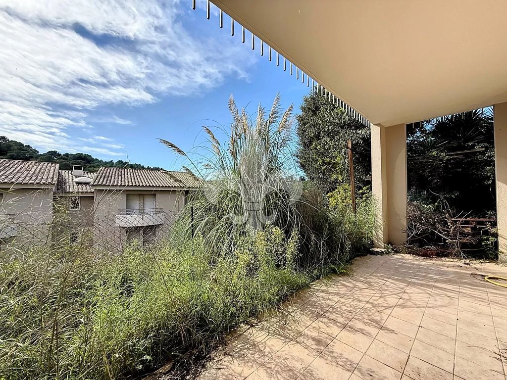 Achat appartement à vendre 2 pièces 54 m² - Valbonne