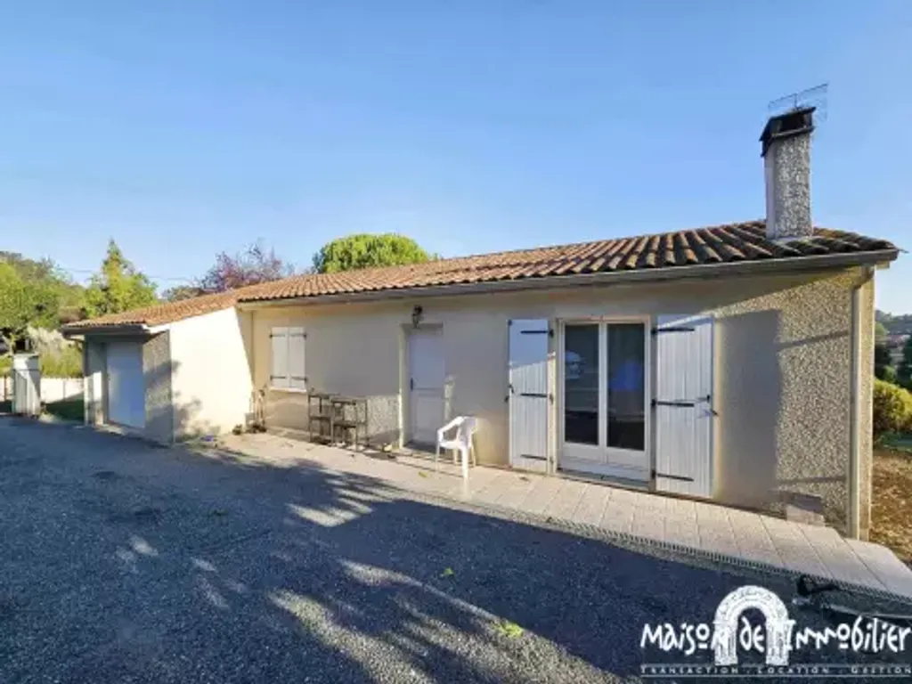 Achat maison à vendre 3 chambres 92 m² - Saint-Laurent-de-Cognac