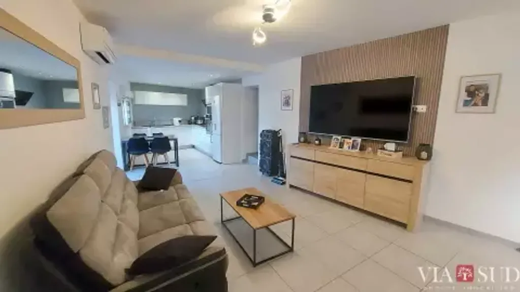 Achat maison à vendre 5 chambres 131 m² - Corneilhan