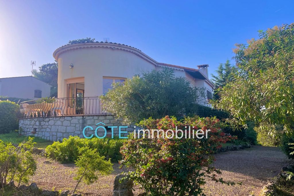 Achat maison à vendre 3 chambres 112 m² - Antibes