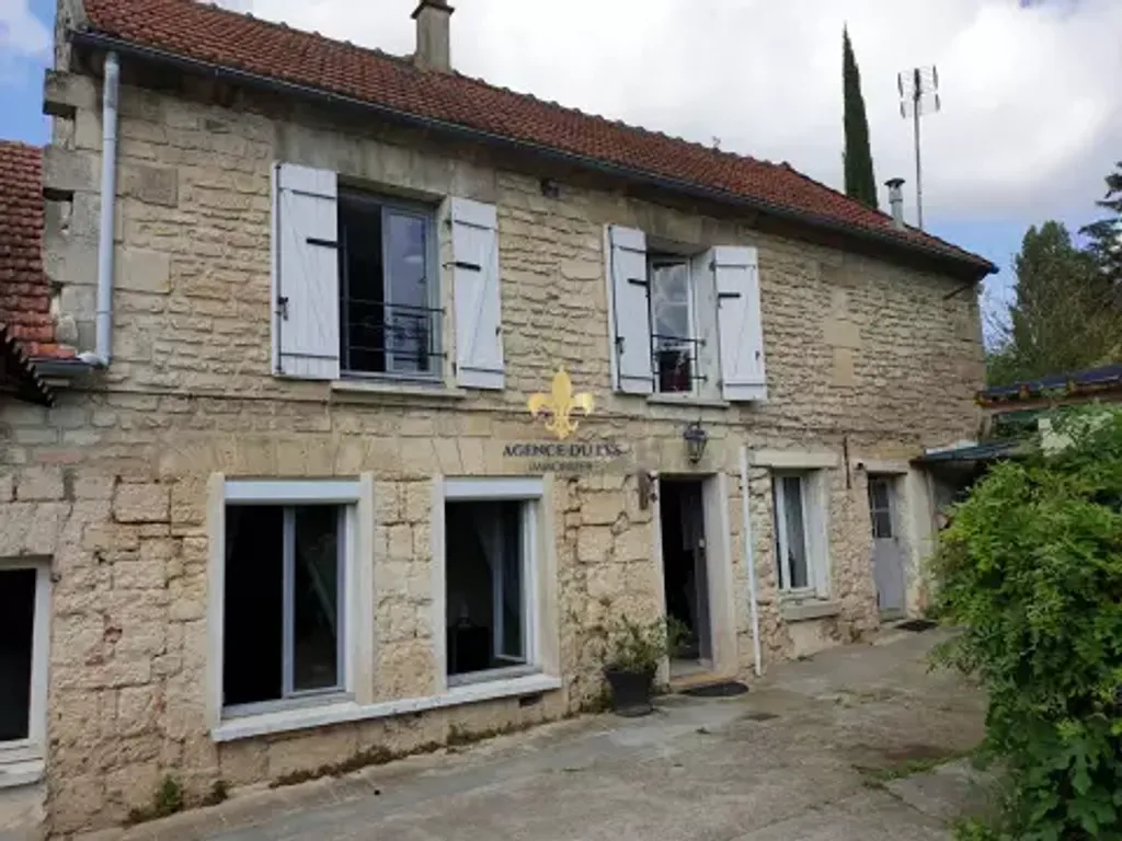 Achat maison à vendre 4 chambres 130 m² - Chantilly