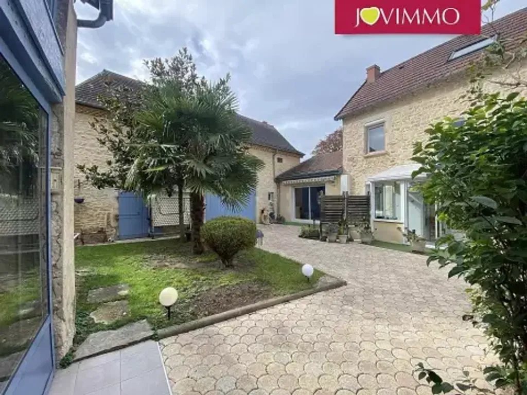 Achat maison à vendre 5 chambres 237 m² - Saint-Bonnet-de-Rochefort