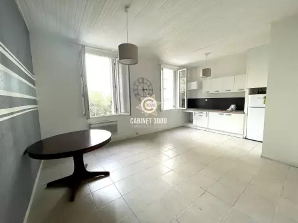 Achat appartement à vendre 2 pièces 42 m² - Toulon