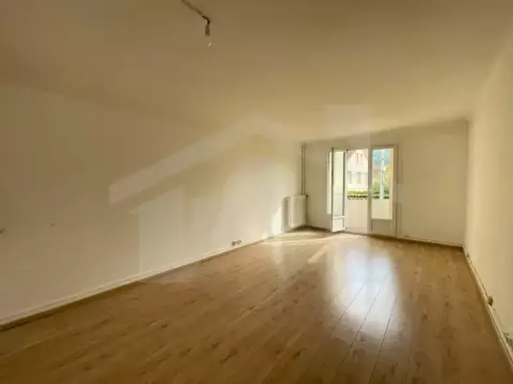 Achat appartement à vendre 4 pièces 104 m² - Saint-Martin-d'Hères